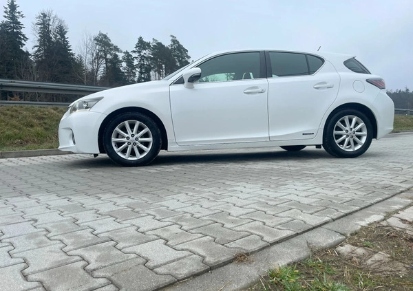Lexus CT cena 52600 przebieg: 133000, rok produkcji 2013 z Olkusz małe 137